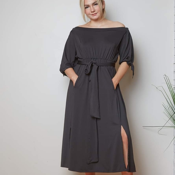 Dresses & Skirts - Vintage Black Off Shoulder Dress M